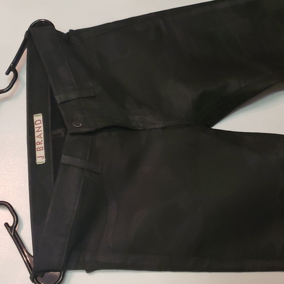 J Brand "brigade" dark camo waxed skinny jeans womens 27 - Picture 2 of 9